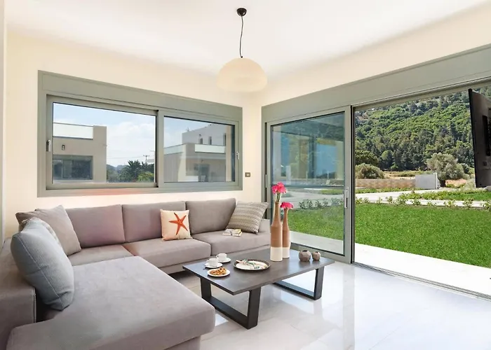 Vila Paleos Sunset By *