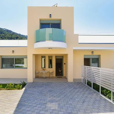 Paleos Sunset By فيلة