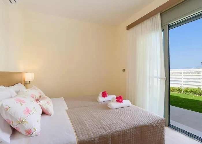 Paleos Sunset By فيلة إياليسوس